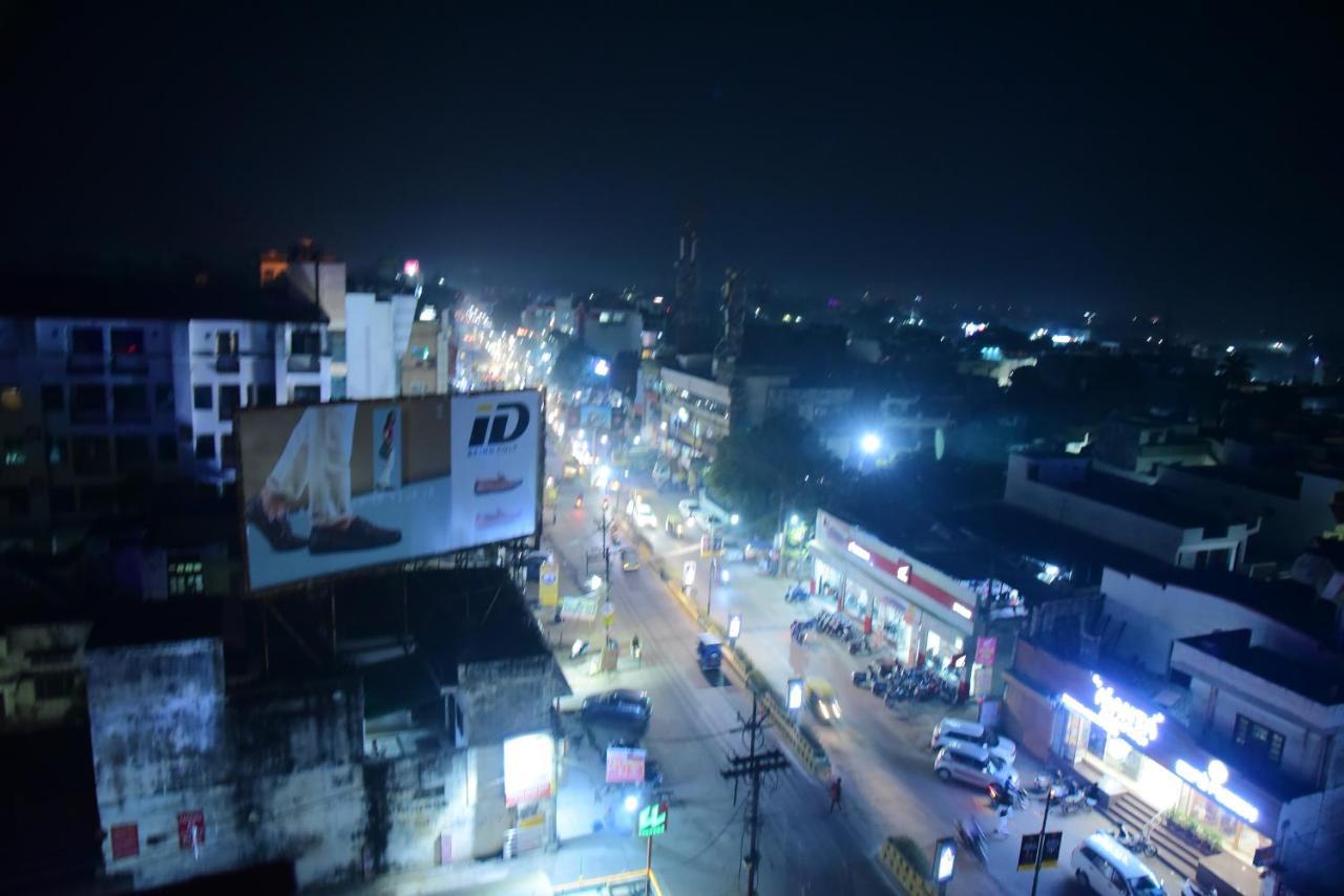 The Park Presidency Hotel Bareilly Exterior photo