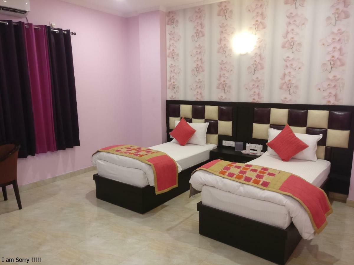 The Park Presidency Hotel Bareilly Exterior photo