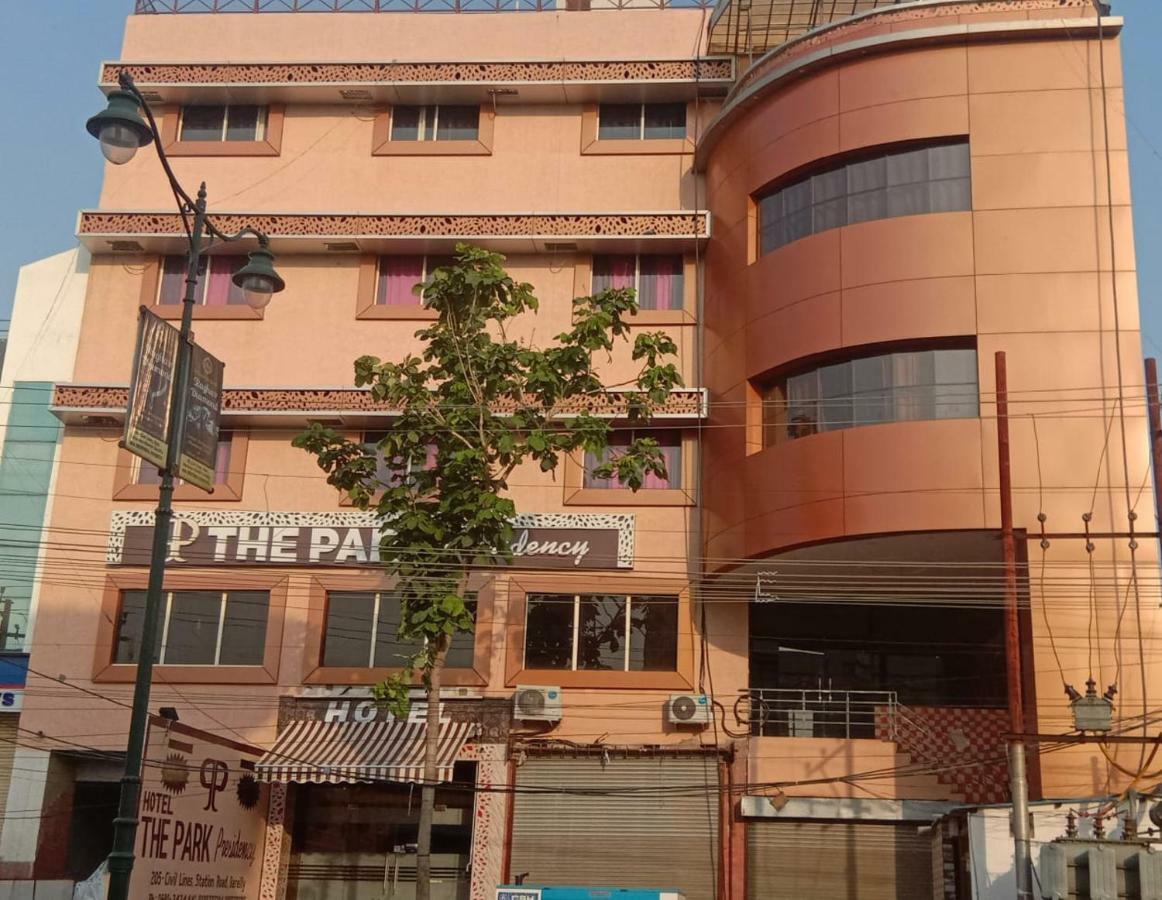 The Park Presidency Hotel Bareilly Exterior photo